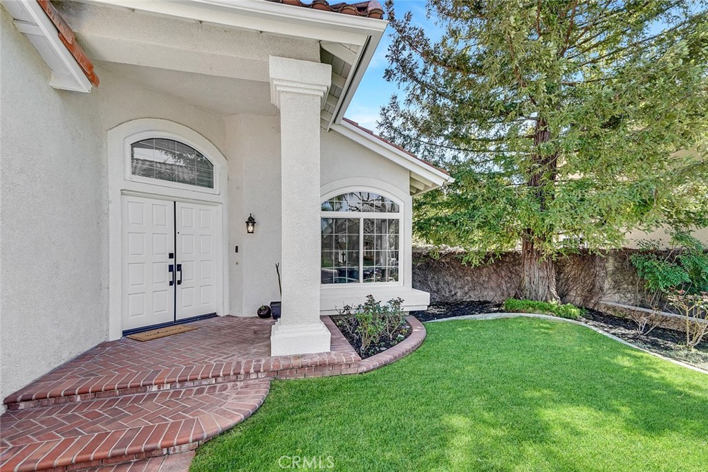 20752 Shadow Rock Lane