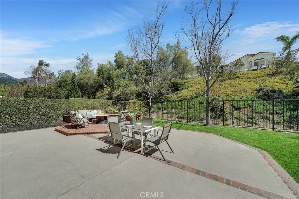 20752 Shadow Rock Lane