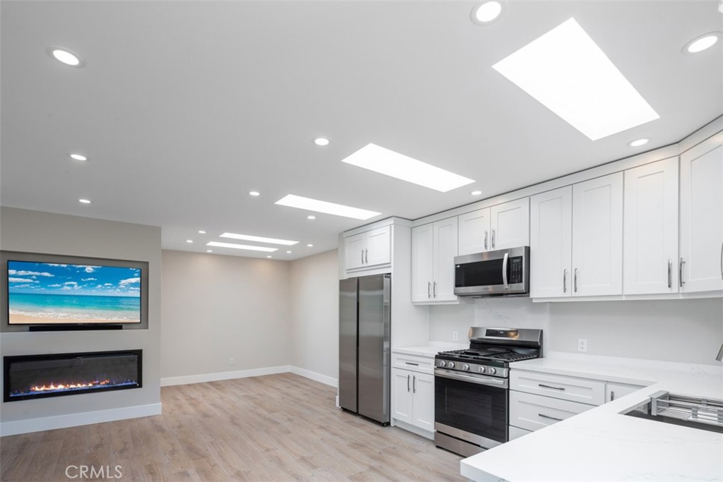 33831 El Encanto Avenue B