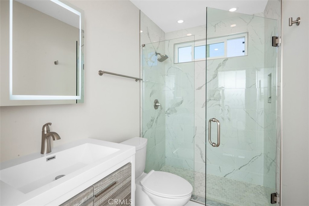 33831 El Encanto Avenue B