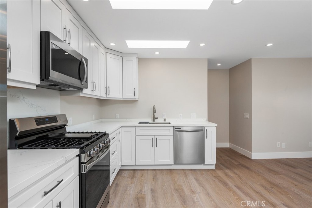 33831 El Encanto Avenue B