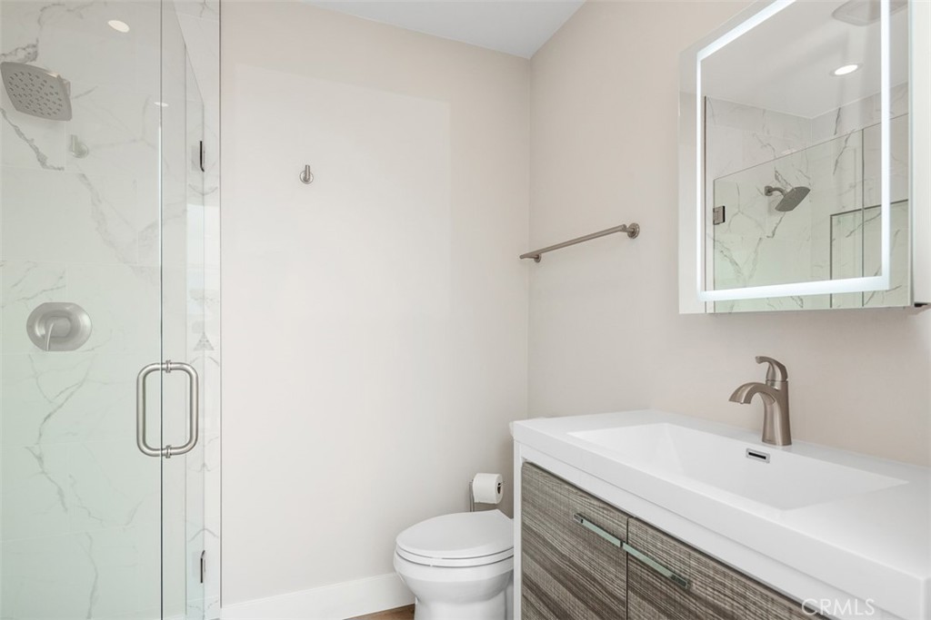 33831 El Encanto Avenue B