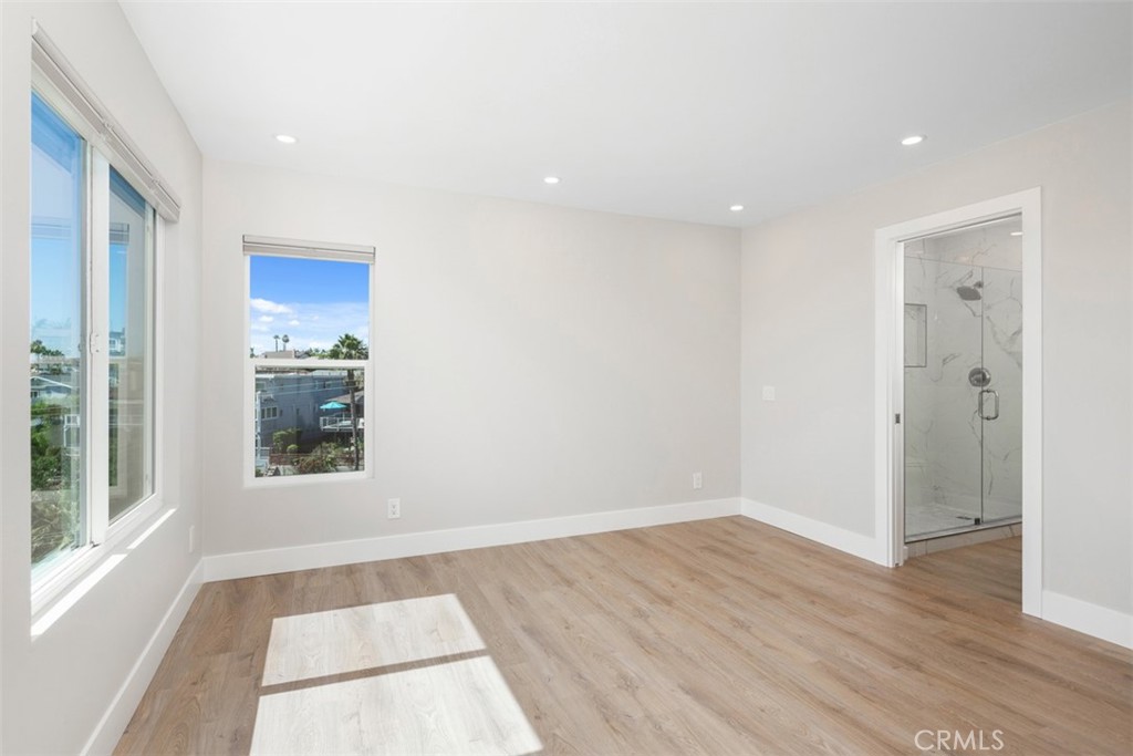 33831 El Encanto Avenue B