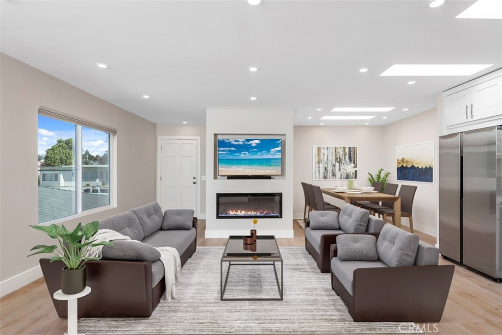 33831 El Encanto Avenue B