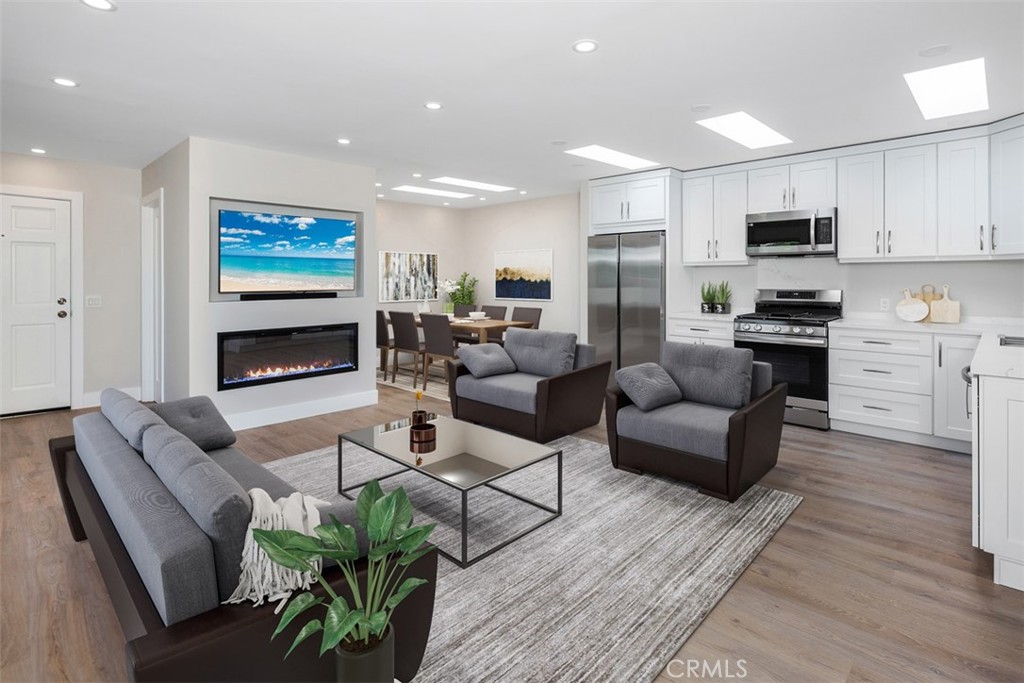 33831 El Encanto Avenue B