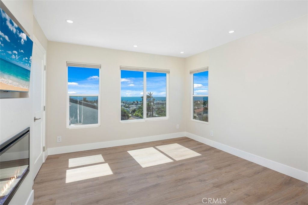 33831 El Encanto Avenue B