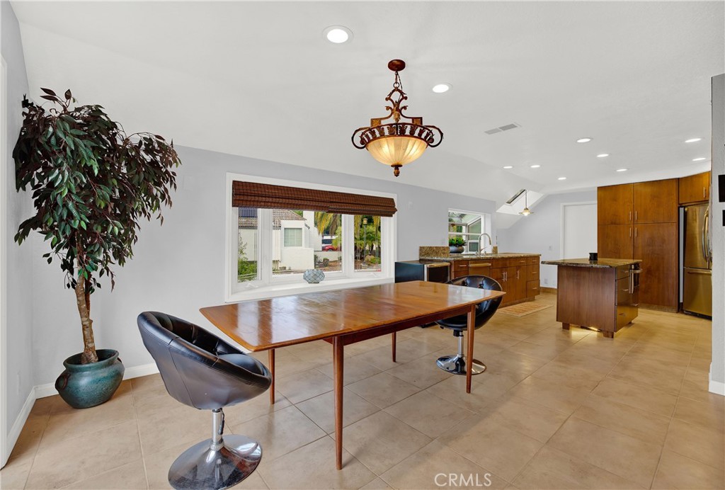 140 Avenida Mesita 15