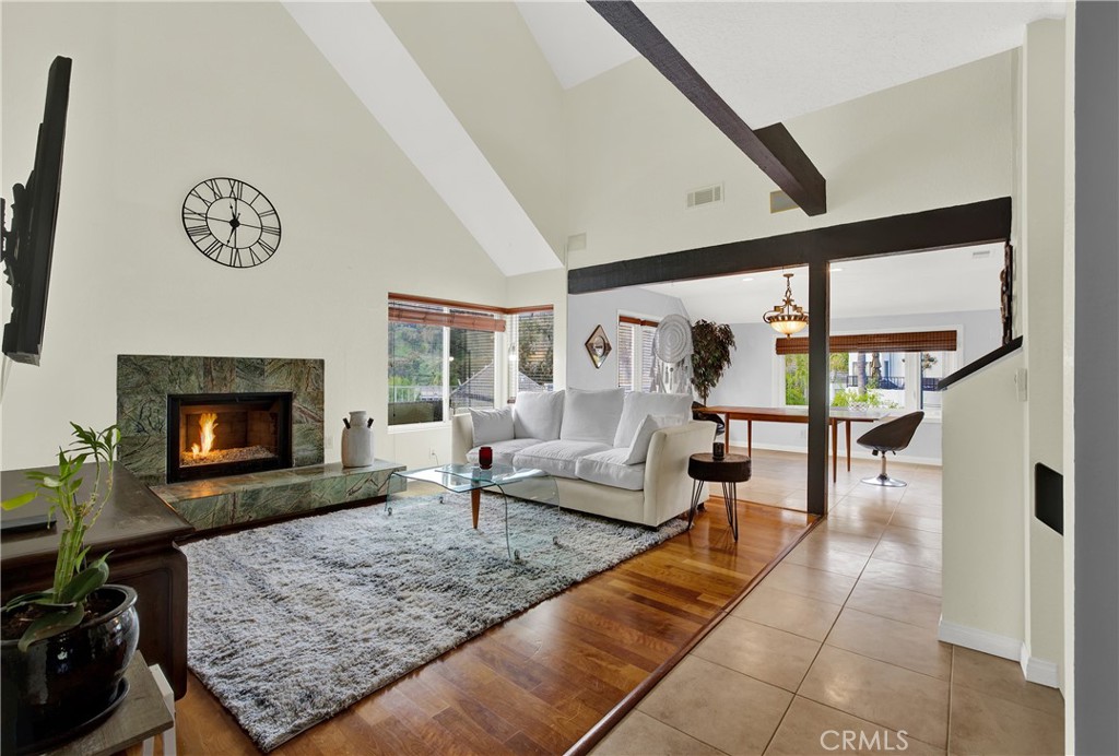 140 Avenida Mesita 15