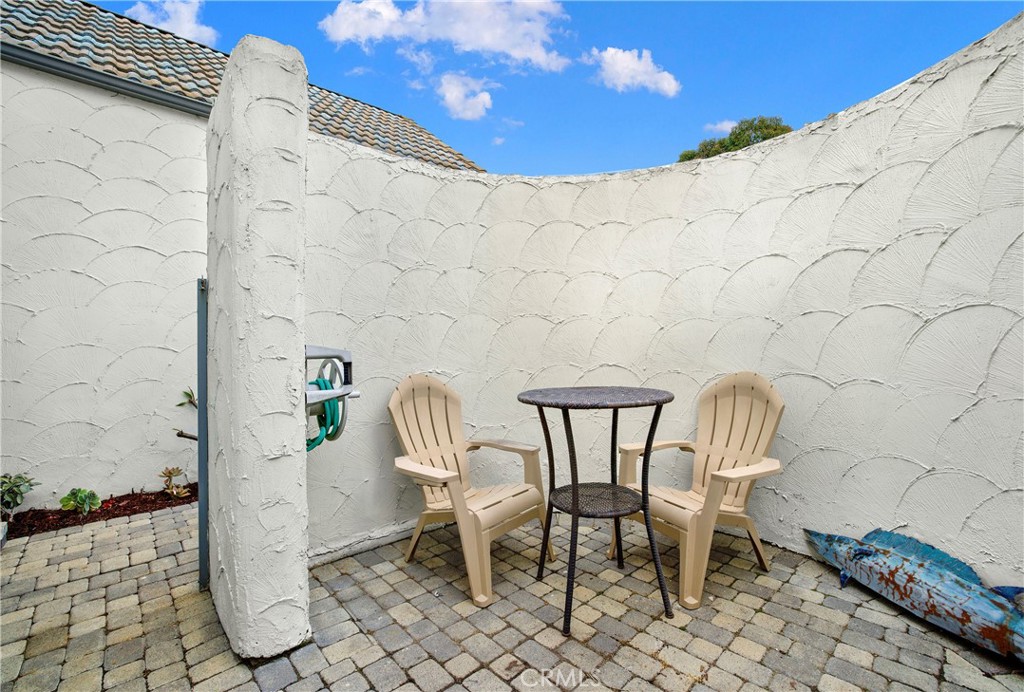 140 Avenida Mesita 15