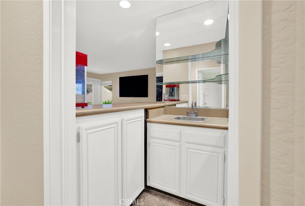 140 Avenida Mesita 15