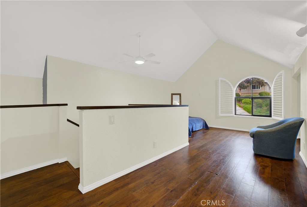 140 Avenida Mesita 15