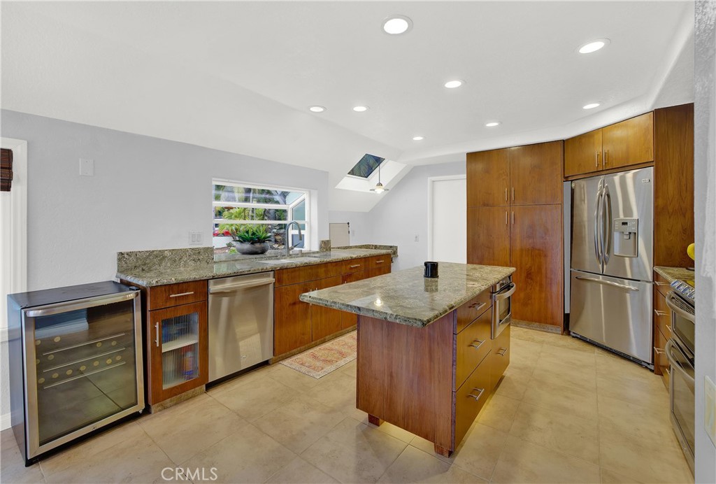 140 Avenida Mesita 15