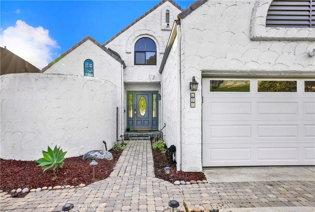 140 Avenida Mesita 15