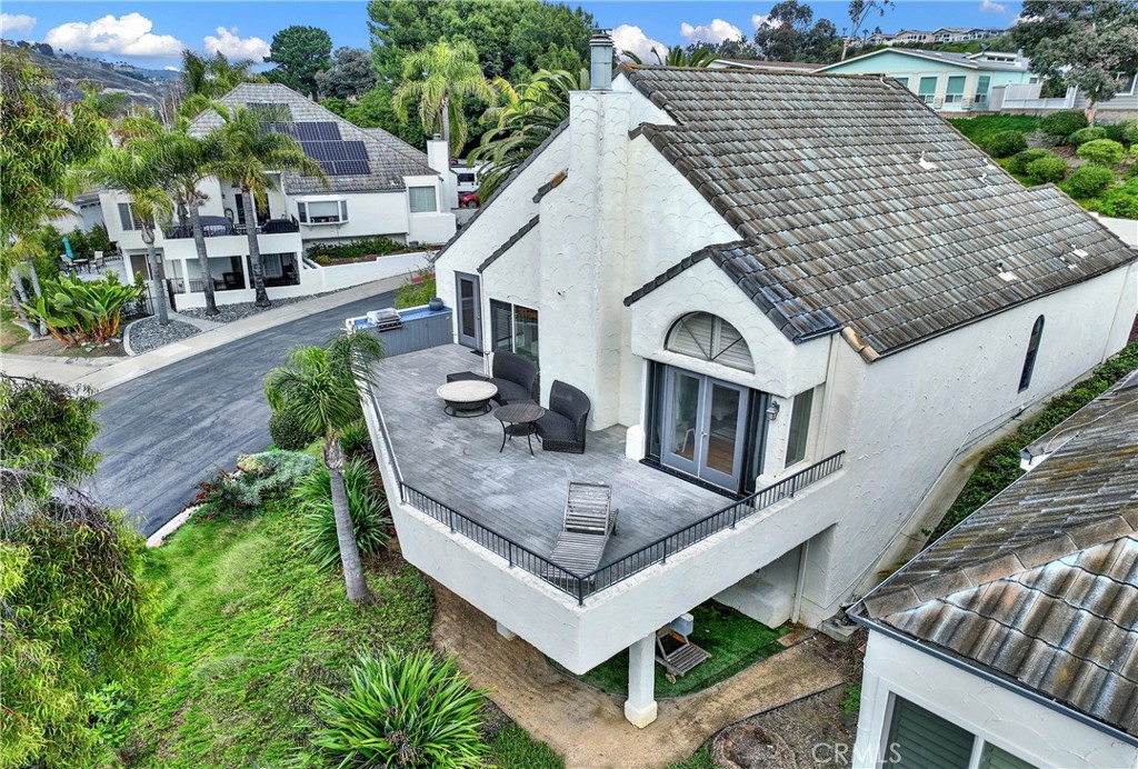 140 Avenida Mesita 15