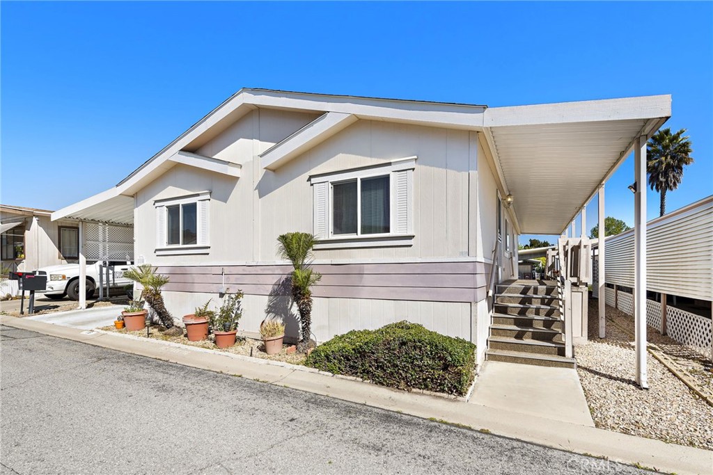 27701 Murrieta Road 118