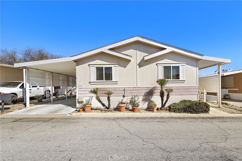 27701 Murrieta Road 118