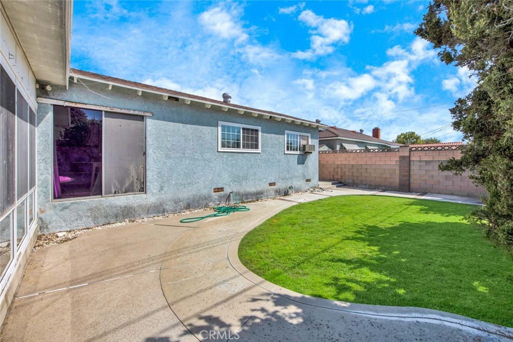 415 N Syracuse Street