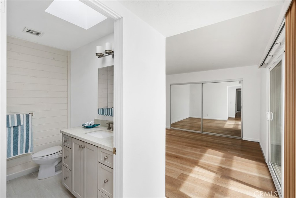 701 Calle Los Olivos