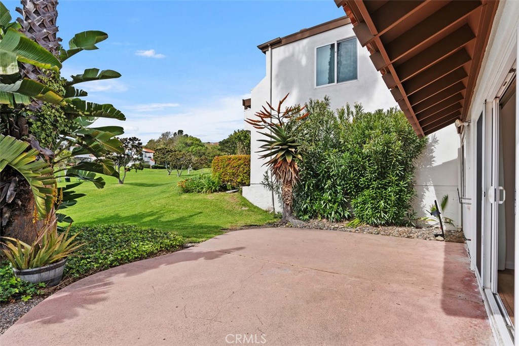 701 Calle Los Olivos