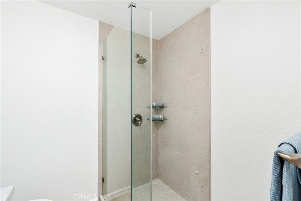 701 Calle Los Olivos