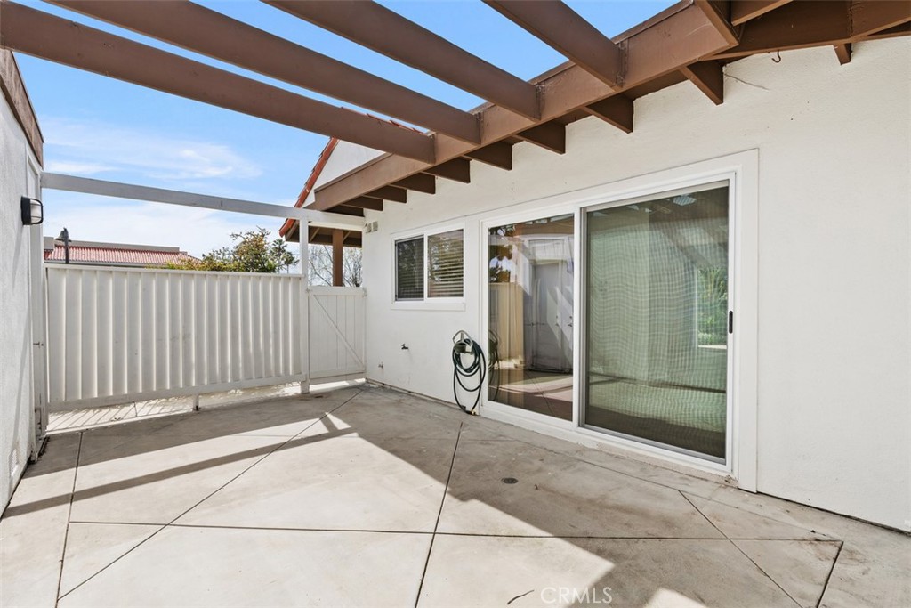 701 Calle Los Olivos