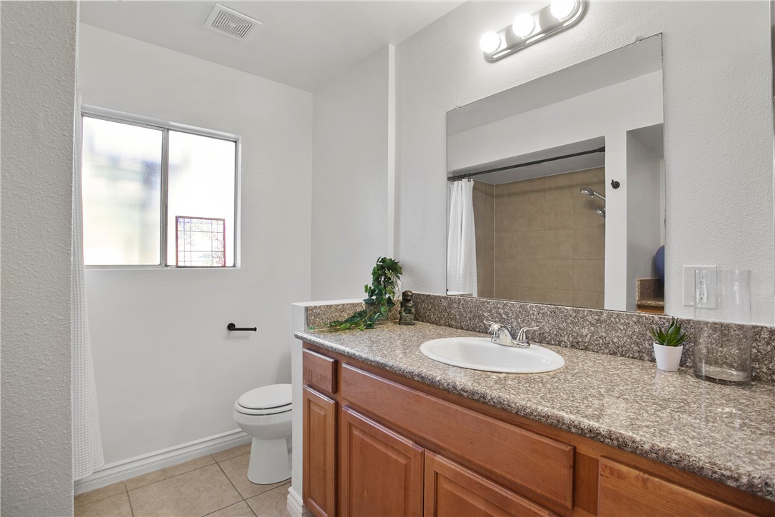 1801 Greenleaf Street 4