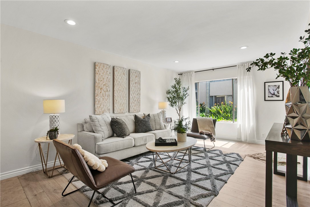 1801 Greenleaf Street 4