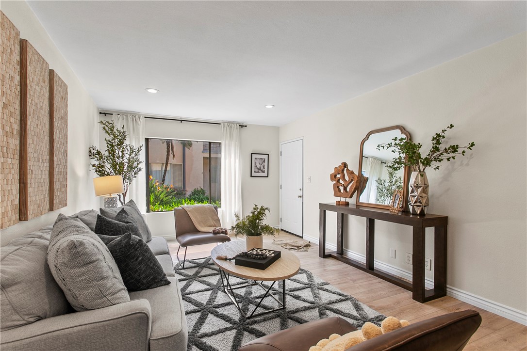 1801 Greenleaf Street 4