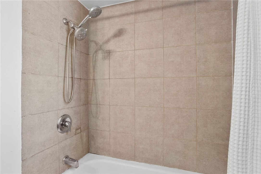 1801 Greenleaf Street 4