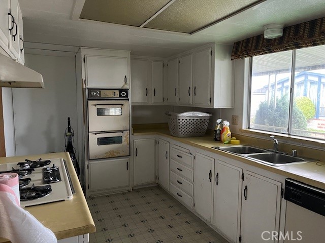 300 N Rampart Street 160