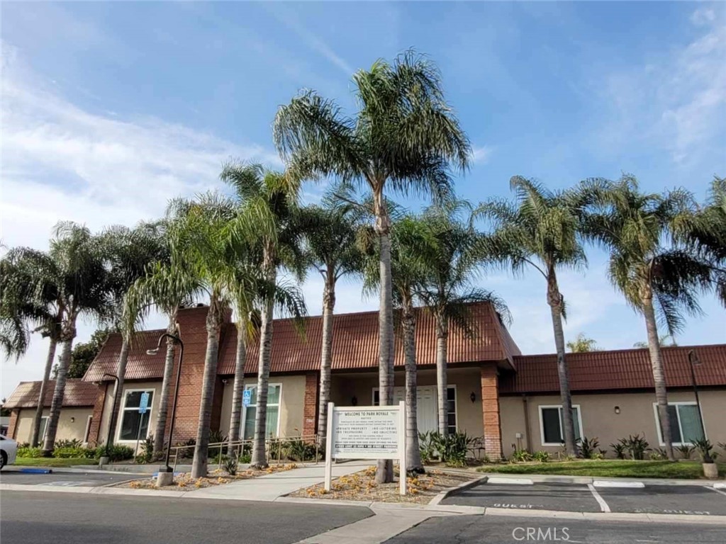 300 N Rampart Street 160