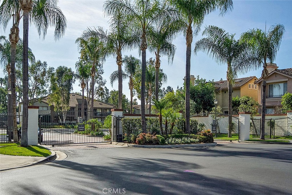 12841 Mackenzie Drive
