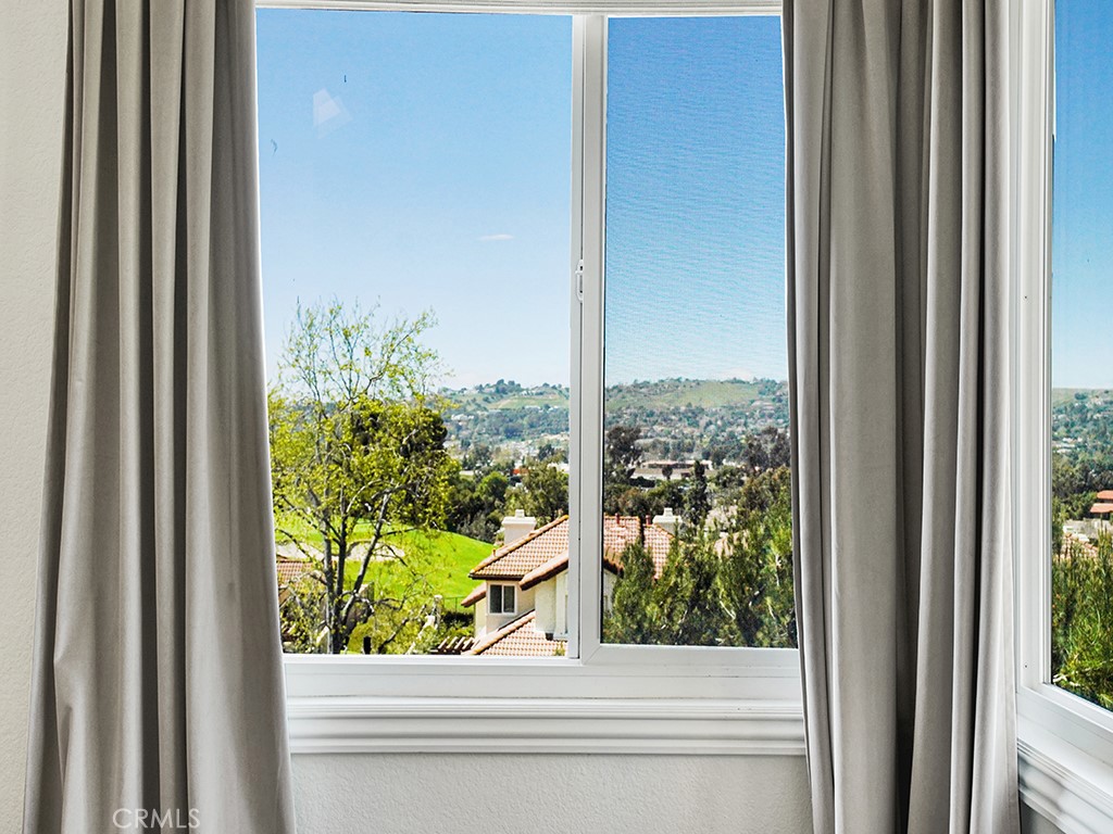 27379 Paseo La Serna