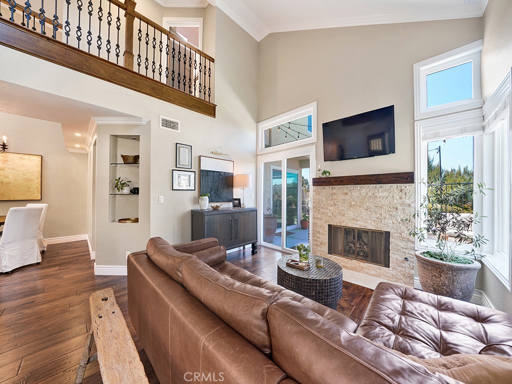 27379 Paseo La Serna