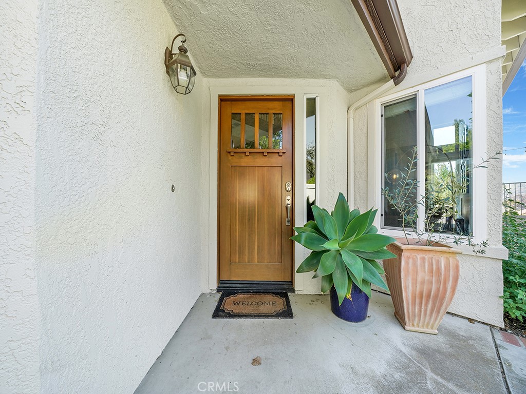 27379 Paseo La Serna