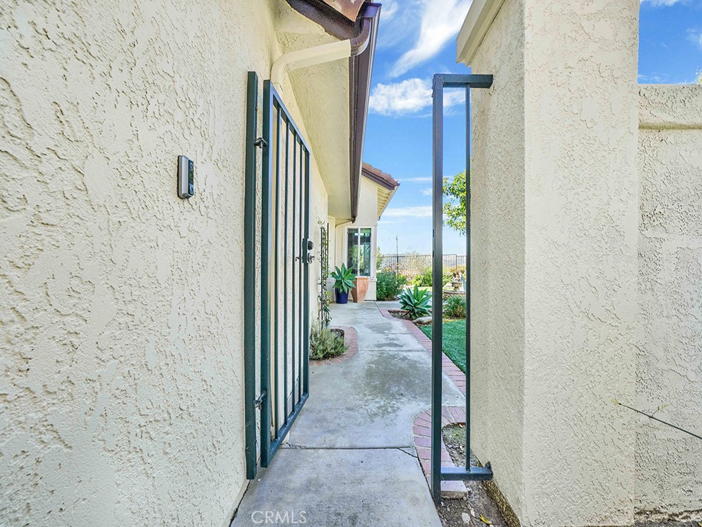 27379 Paseo La Serna