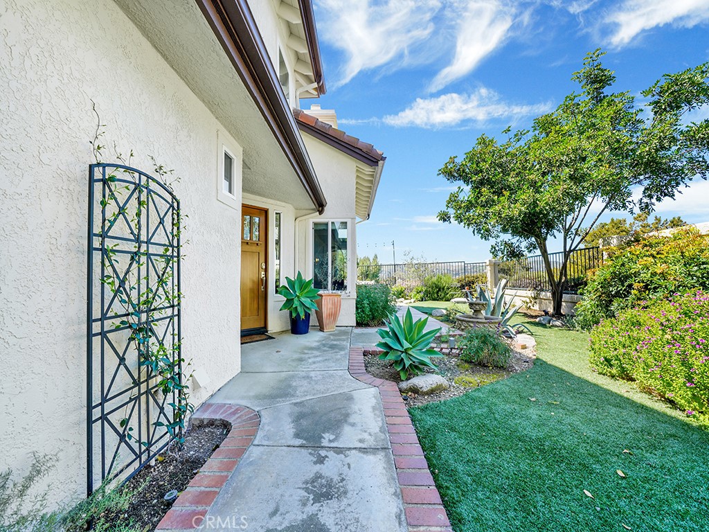 27379 Paseo La Serna