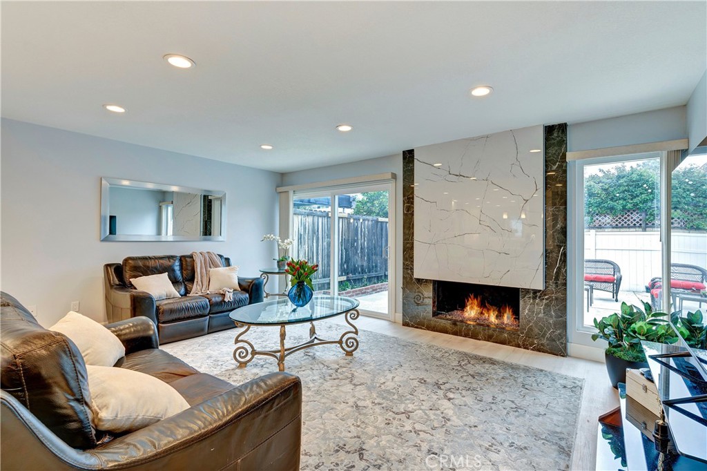 16 Queens Wreath Way