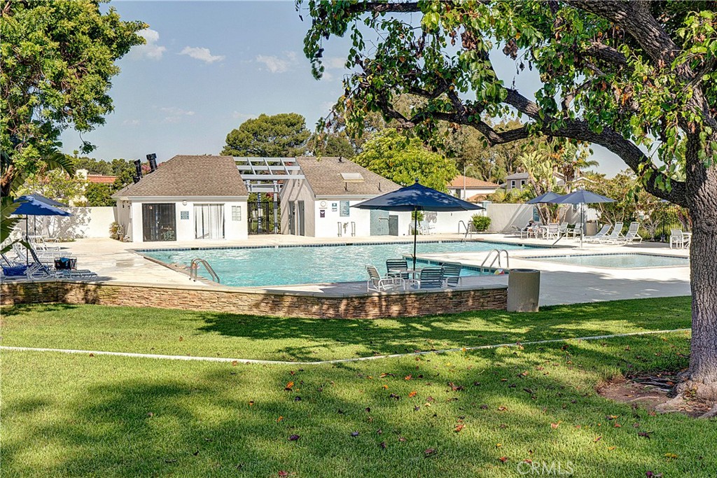 16 Queens Wreath Way