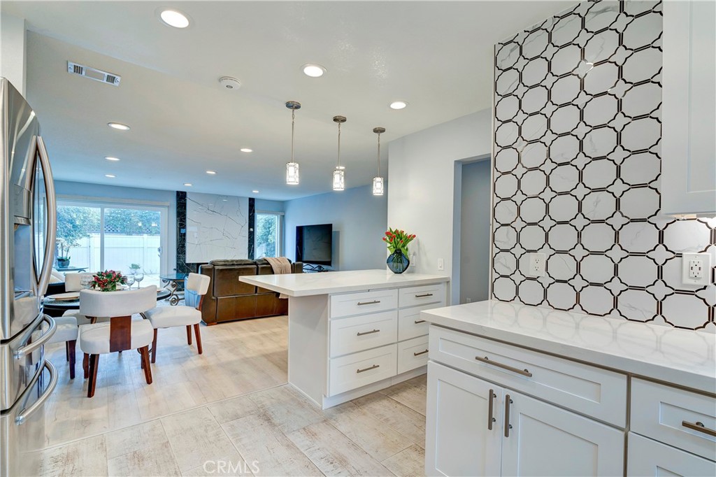 16 Queens Wreath Way