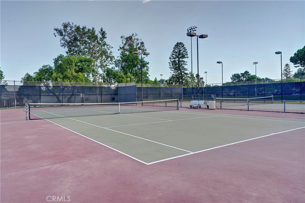 16 Queens Wreath Way