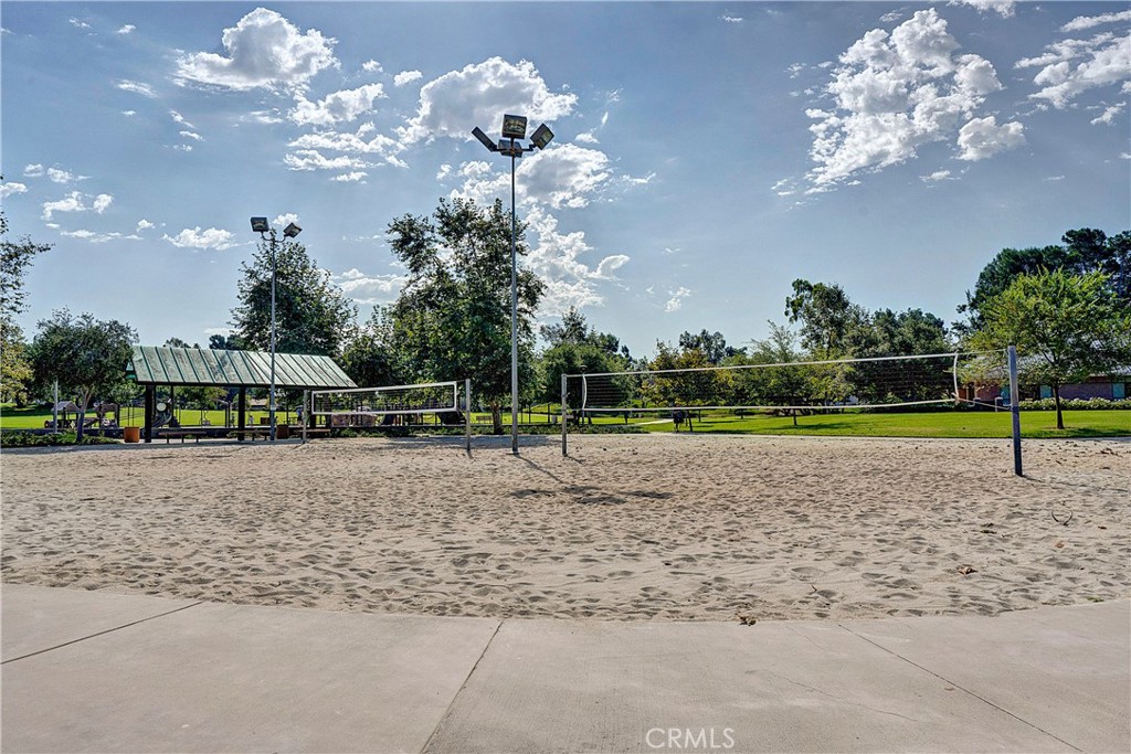 16 Queens Wreath Way