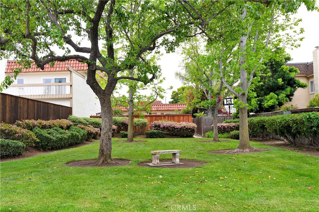 16 Queens Wreath Way