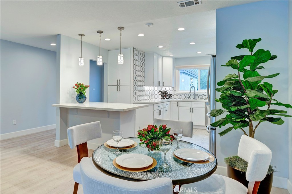 16 Queens Wreath Way