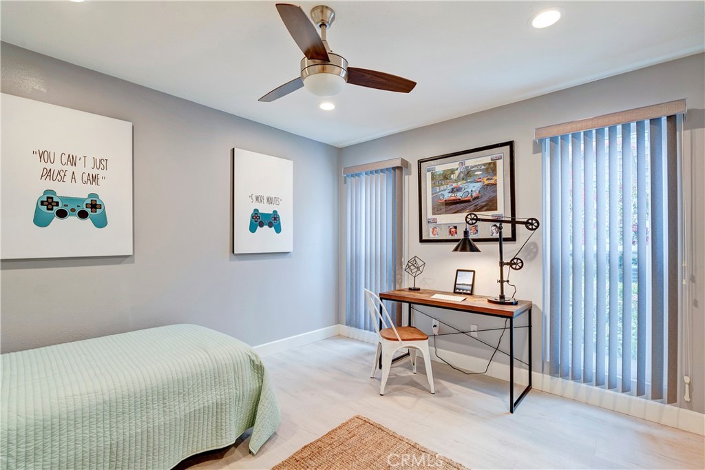 16 Queens Wreath Way