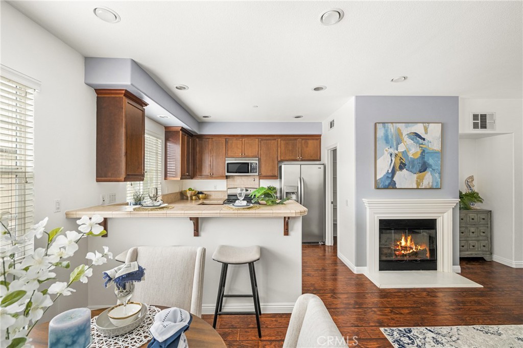 1512 Valencia Avenue