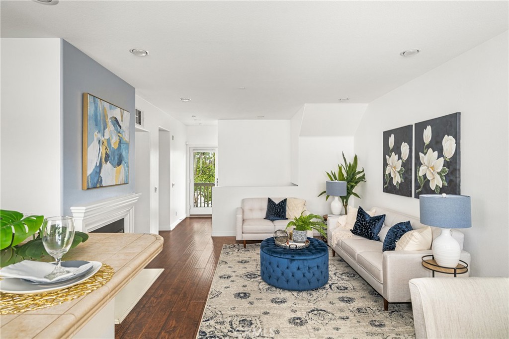 1512 Valencia Avenue