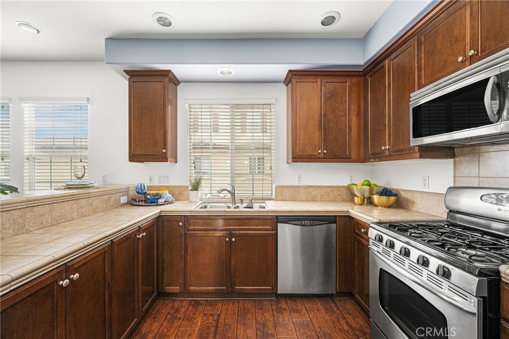 1512 Valencia Avenue