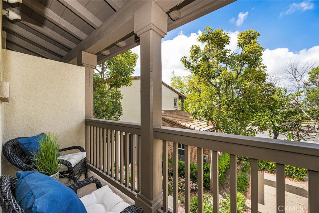 1512 Valencia Avenue