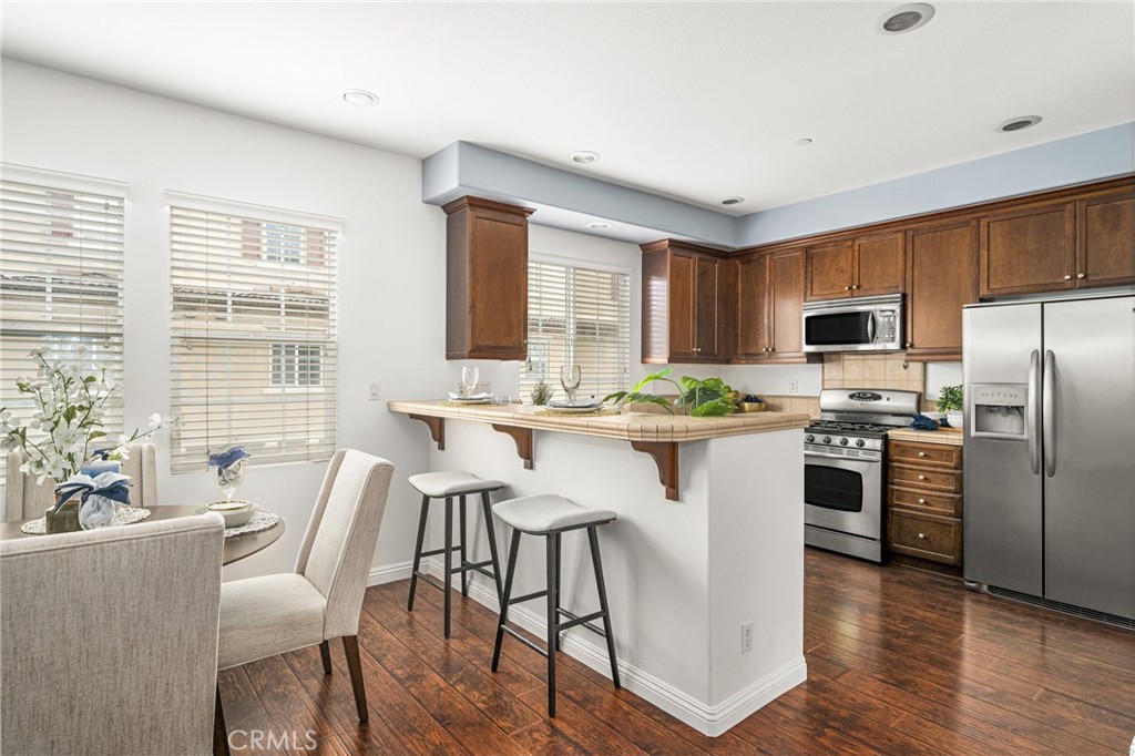 1512 Valencia Avenue